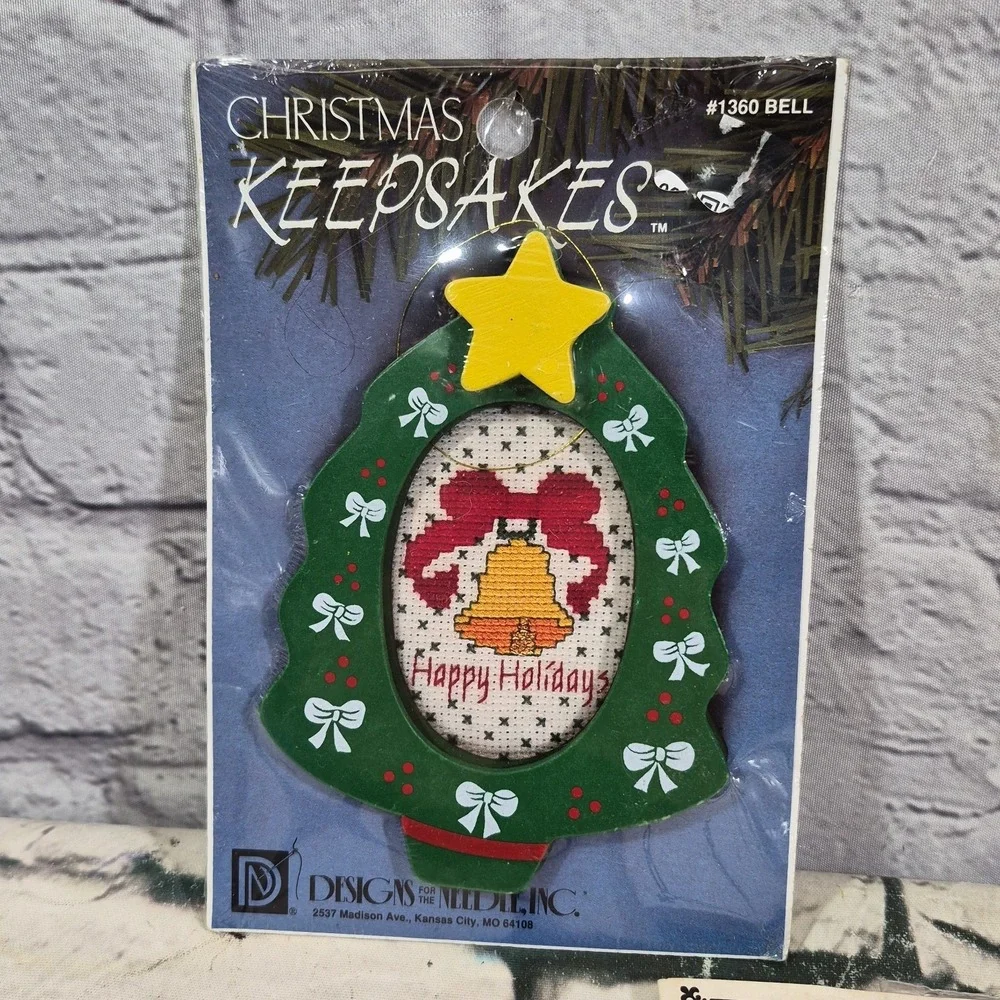 Vtg Nos Lot Of 3 Christmas Craft Kits Plastic Canvas Cross Stitch Wreath New
